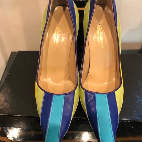 Dolce and Gabbana High Heels 4 in size 7 1/2 m Pre owned fantastic condition. - Picture 4 of 10